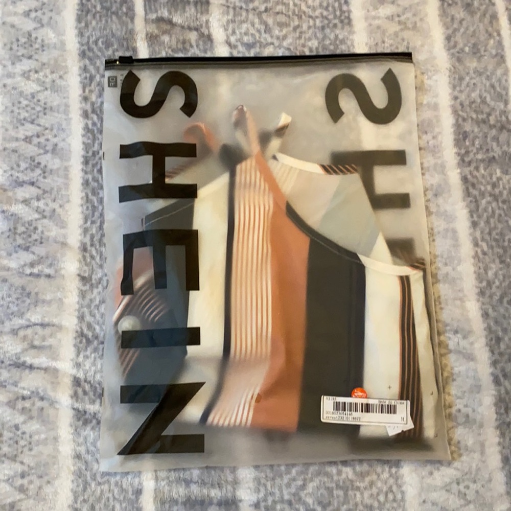 SHEIN Striped Button Up Knot Hem Cami Top